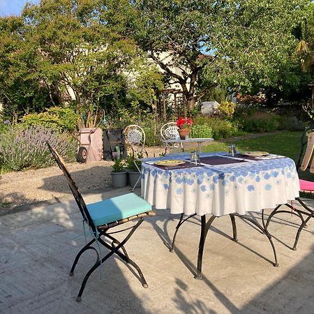 Le Petit Cochon Bed & Breakfast Valence-sur-Baise Exterior photo